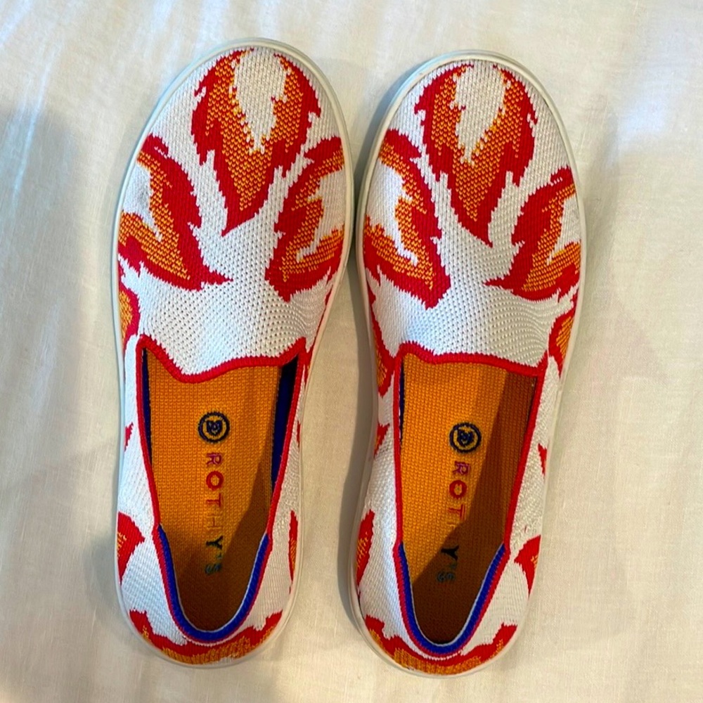 rothy’s flame shoes